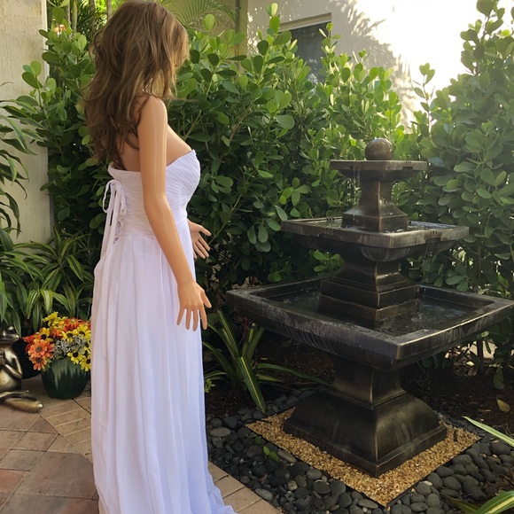 Sweetheart Detail White Gown - NEW - Picture 4 of 10